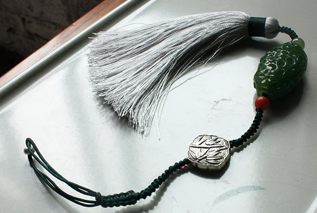 Handmade Chinese Traditional Jewelry Accessories Classical Cheongsam Jade Carving Pendant Tassel Brooch