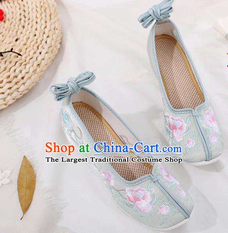 China Ancient Princess Shoes Handmade Light Green Cloth Shoes Traditional Embroidered Hanfu Shoes