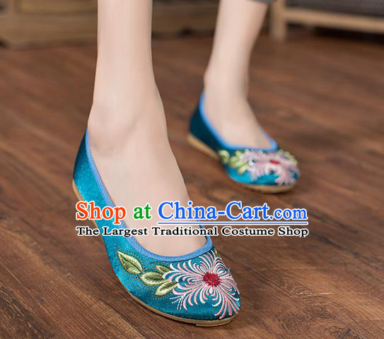 Chinese Classical Dance Shoes National Blue Satin Shoes Traditional Embroidered Shoes