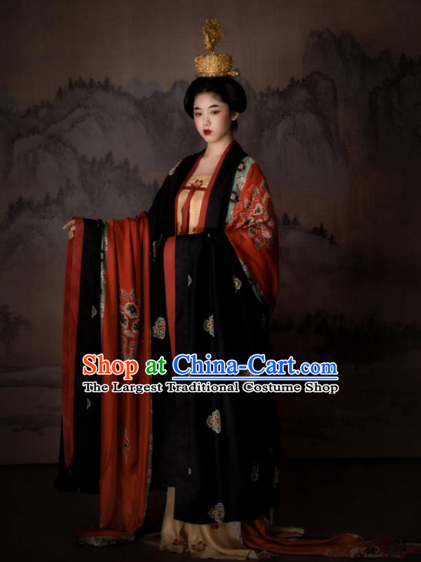 China Ancient Royal Princess Garment Costumes Traditional Five Dynasties Court Woman Historical Dress Clothing and Handmade Headpieces