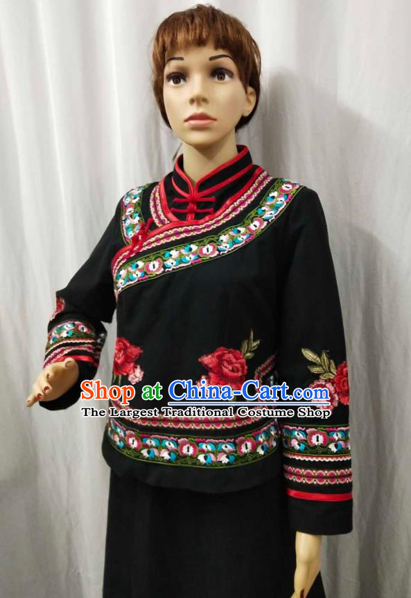 Chinese Bouyei Ethnic Wedding Garment Costumes Traditional Puyi Nationality Bride Embroidered Black Outfits Clothing