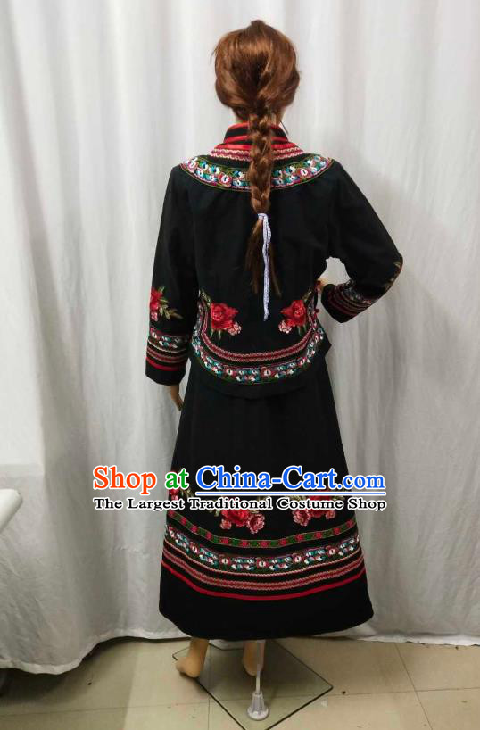 Chinese Bouyei Ethnic Wedding Garment Costumes Traditional Puyi Nationality Bride Embroidered Black Outfits Clothing