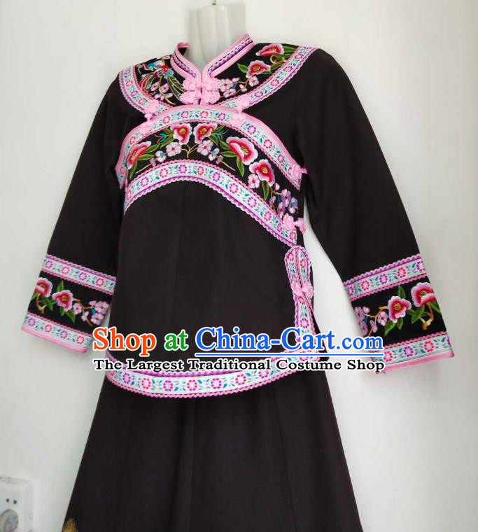 Chinese Traditional Puyi Nationality Embroidered Black Blouse and Skirt Outfits Bouyei Ethnic Folk Dance Garment Clothing