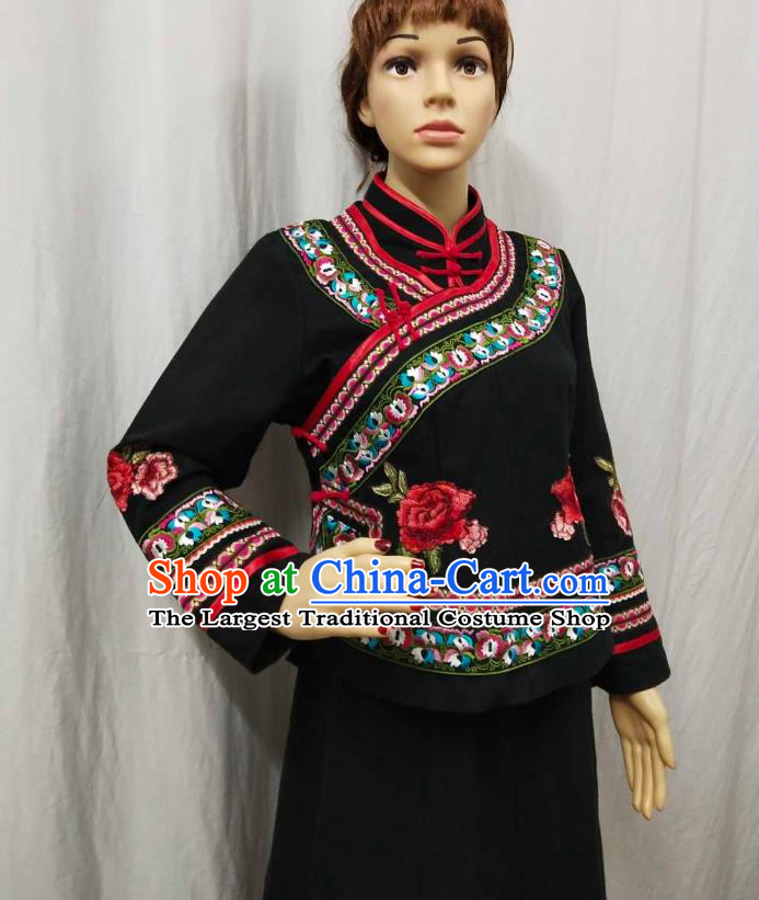 Chinese Bouyei Ethnic Wedding Garment Costumes Traditional Puyi Nationality Bride Embroidered Black Outfits Clothing