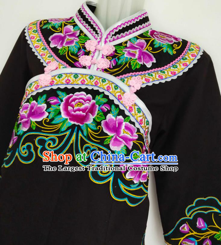 Chinese Guizhou Ethnic Clothing Bouyei Nationality Blouse Woman Embroidered Black Top Garment
