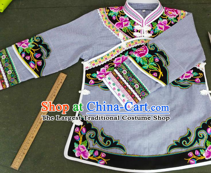 Chinese Bouyei Nationality Female Top Garment Guizhou Ethnic Embroidered Grey Blouse