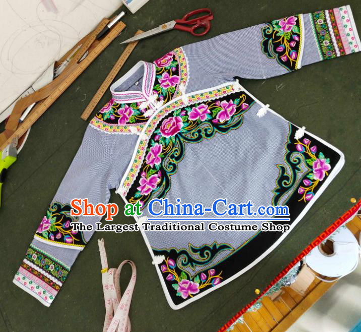 Chinese Bouyei Nationality Female Top Garment Guizhou Ethnic Embroidered Grey Blouse