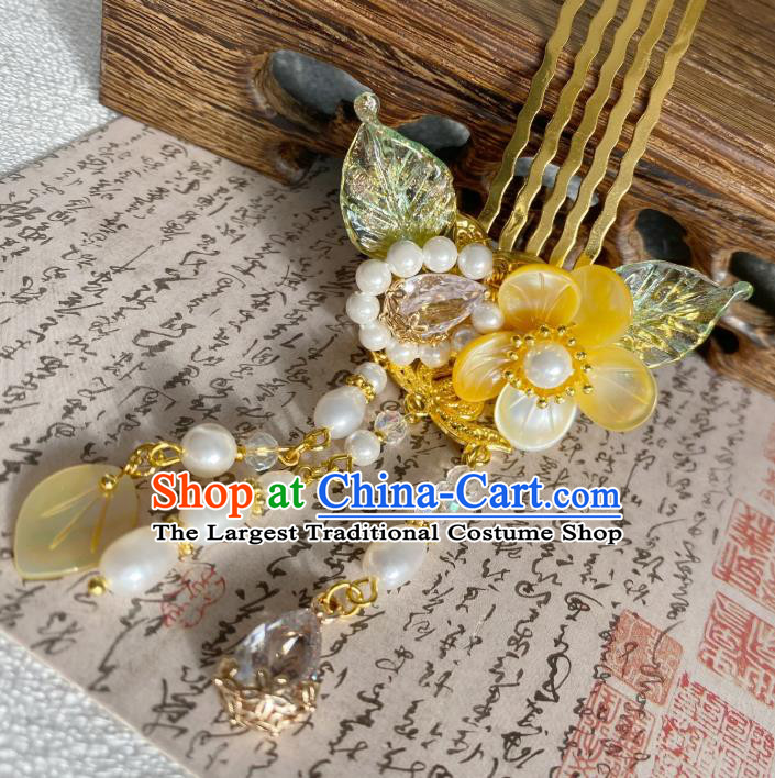 Chinese Ancient Palace Lady Tassel Hairpin Traditional Ming Dynasty Yellow Shell Plum Hair Comb