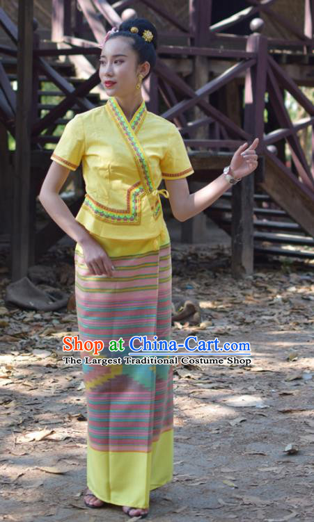 China Yunnan Ethnic Water Sprinkling Festival Yellow Blouse and Skirt Uniforms Dai Nationality Young Woman Clothing