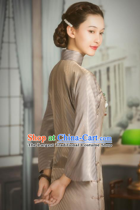 China Classical Wide Sleeve Cheongsam Traditional Minguo Shanghai Woman Light Brown Silk Qipao Dress