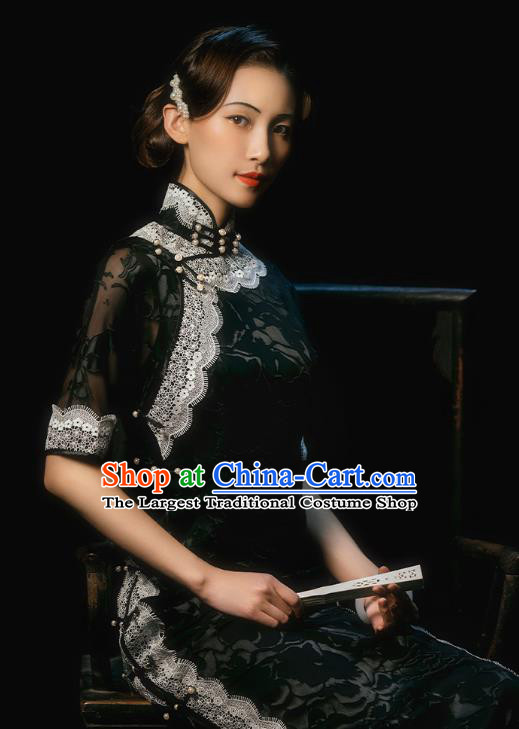 China Classical Old Shanghai Black Silk Cheongsam Traditional Minguo Lace Collar Qipao Dress