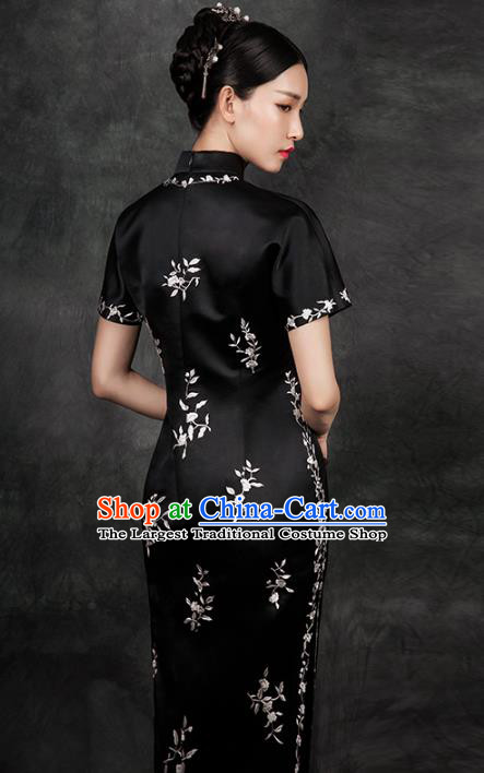 China Classical Dance Black Silk Cheongsam Traditional Minguo Young Lady Embroidered Qipao Dress