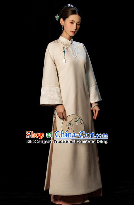 Republic of China Classical White Woolen Cheongsam Traditional Minguo Young Woman Winter Qipao Dress