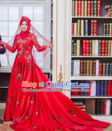 Chinese Traditional Wedding Garment Costumes Hui Ethnic Bride Clothing Classical Embroidered Red Trailing Dress and Headdress
