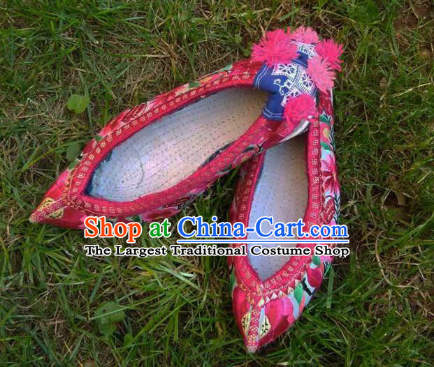 Chinese Yunnan Ethnic Embroidered Shoes National Rosy Cloth Shoes Traditional Dance Shoes Bride Shoes