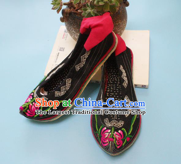 Chinese Traditional Yi Nationality Black Embroidered Shoes Handmade Strong Cloth Soles Shoes Folk Dance Shoes