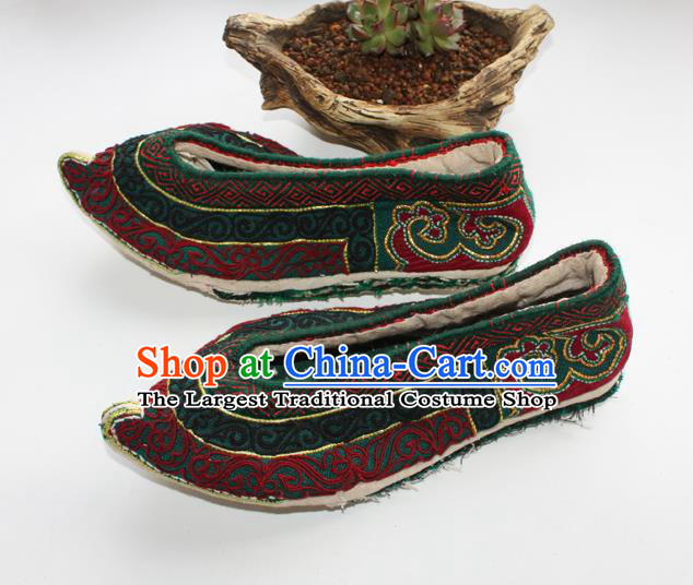 Chinese Handmade Full Embroidered Shoes Shui Nationality Shoes Yunnan Ethnic Wedding Shoes Traditional Cloth Shoes