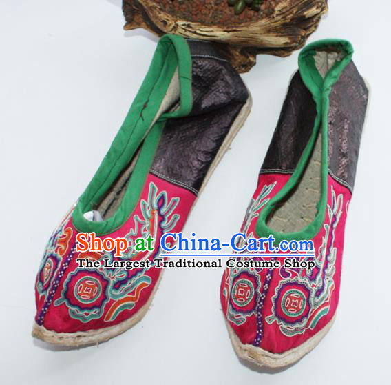 Chinese Handmade Ethnic Strong Cloth Soles Shoes Shui Nationality Embroidered Shoes Yunnan National Woman Shoes