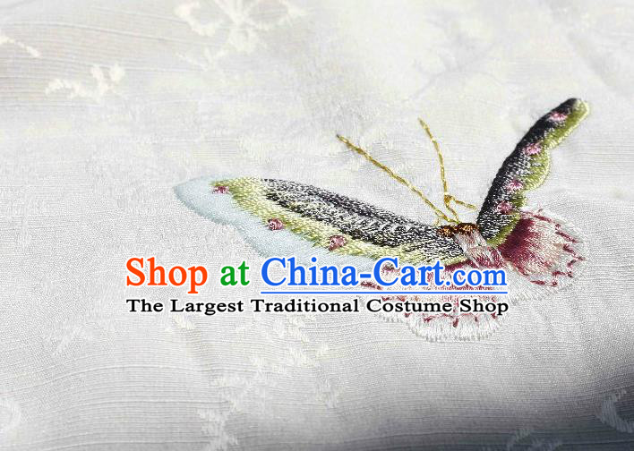 China Ancient Princess Embroidered White Cape Song Dynasty Young Beauty Historical Clothing Traditional Hanfu Cloak