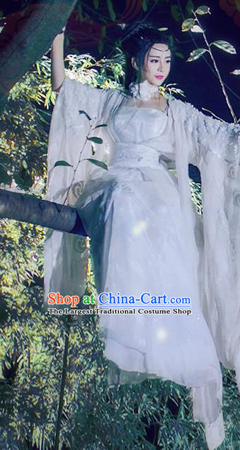 China Ancient Goddess Garments Traditional Jin Dynasty Princess White Hanfu Dress Cosplay Swordswoman Bai Fengxi Clothing