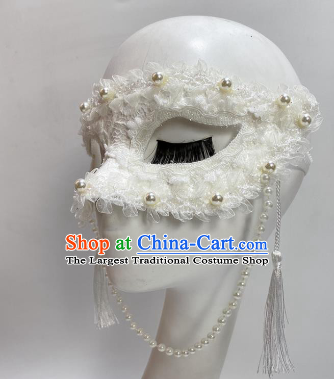 Deluxe White Lace Face Mask Handmade Stage Performance Blinder Headpiece Halloween Cosplay Party Pearls Mask