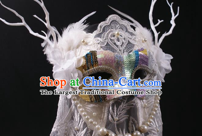 Handmade Halloween Cosplay Party White Pearls Lace Mask Carnival Feather Face Mask Stage Performance Blinder Headpiece