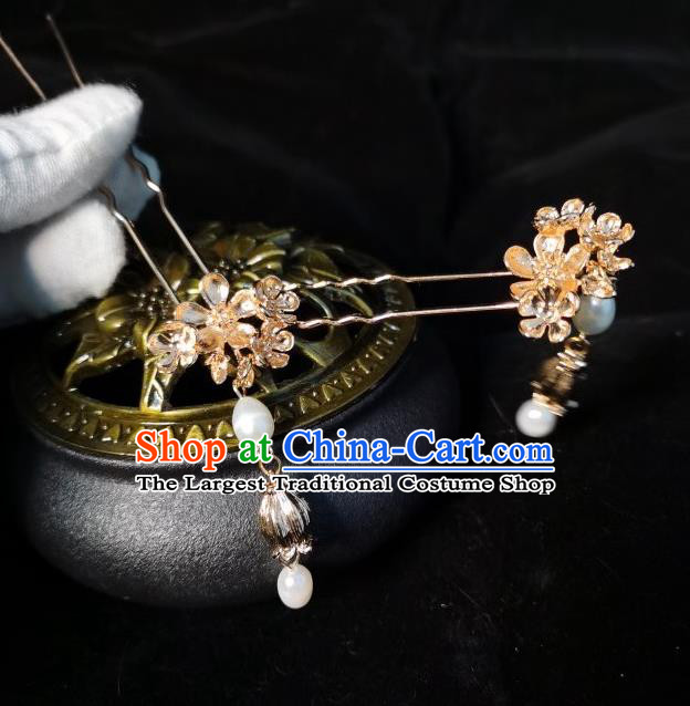 China Ming Dynasty Princess Golden Plum Blossom Hairpin Traditional Hanfu Tassel Hair Stick Ancient Court Lady Hair Accessories