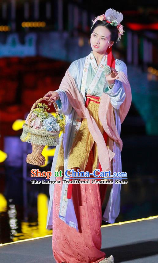 China Ancient Imperial Concubine Dress Apparels Traditional Hanfu Garments Song Dynasty Palace Beauty Historical Clothing Complete Set