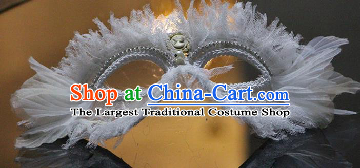 Handmade Christmas Costume Party Blinder Headpiece Brazil Carnival Feather Mask Halloween Cosplay White Lace Face Mask