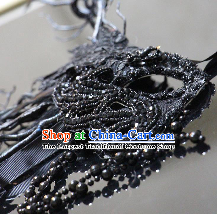 Handmade Halloween Cosplay Half Face Mask Christmas Costume Party Blinder Headpiece Brazil Carnival Black Lace Feather Mask