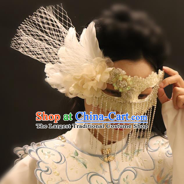 Handmade Baroque Princess Headpiece Brazil Carnival Beige Lace Mask Halloween Cosplay Tassel Face Mask Costume Party Feather Blinder