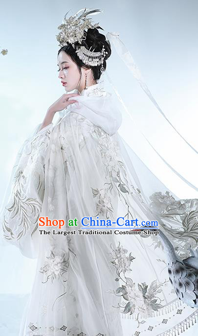 China Ancient Goddess Embroidered White Hanfu Cape Garment Jin Dynasty Court Beauty Cloak Historical Clothing