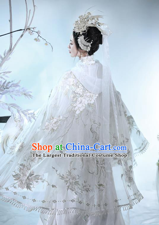 China Ancient Goddess Embroidered White Hanfu Cape Garment Jin Dynasty Court Beauty Cloak Historical Clothing