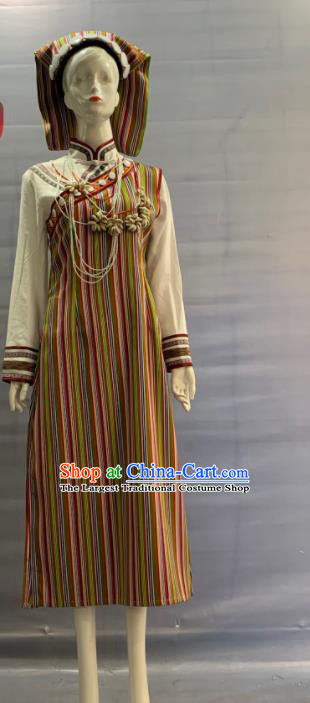 Chinese Yunnan Ethnic Female Garment Costume Traditional Drung Nationality Bride Clothing Tulung Minority Festival Folk Dance Dress and Headwear
