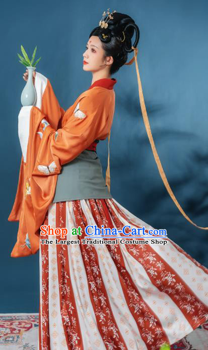 China Southern and Northern Dynasties Court Beauty Historical Clothing Ancient Goddess Hanfu Dress Garments for Women