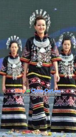 Chinese Li Nationality Female Clothing Minority Folk Dance Black Dress Uniforms Guizhou Ethnic Woman Garment Costumes and Silver Hair Accessories