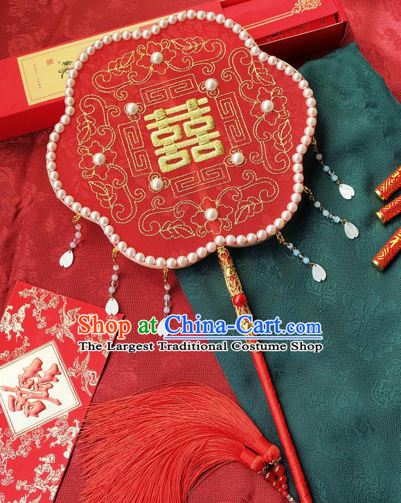 China Bride Pearls Palace Fan Classical Dance Fan Handmade Silk Plum Blossom Fan Traditional Wedding Red Fan