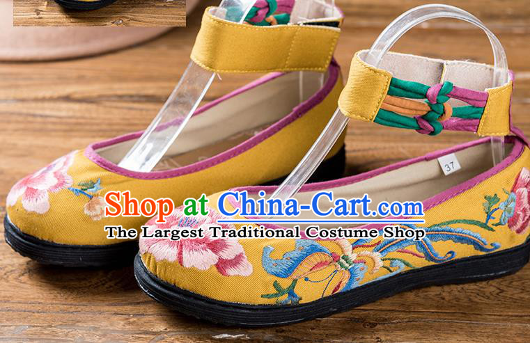 China National Old Beijing Cloth Shoes Embroidered Peony Butterfly Shoes Handmade Woman Yellow Flax Shoes Folk Dance Shoes