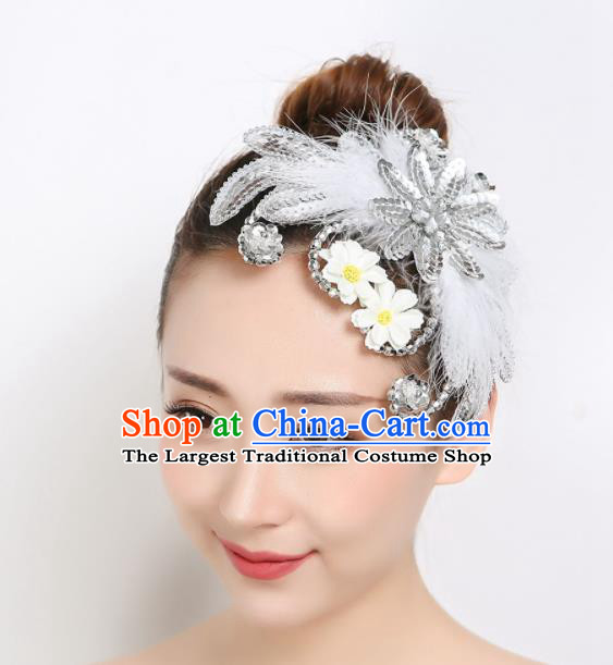 Chinese Dai Nationality Folk Dance Hair Stick Stage Performance Hair Accessories Woman Peacock Dance White Feather Headpiece