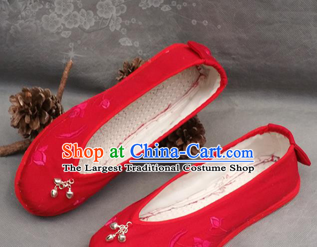 Handmade China Yunnan Ethnic Wedding Shoes Folk Dance Shoes National Woman Red Velvet Shoes