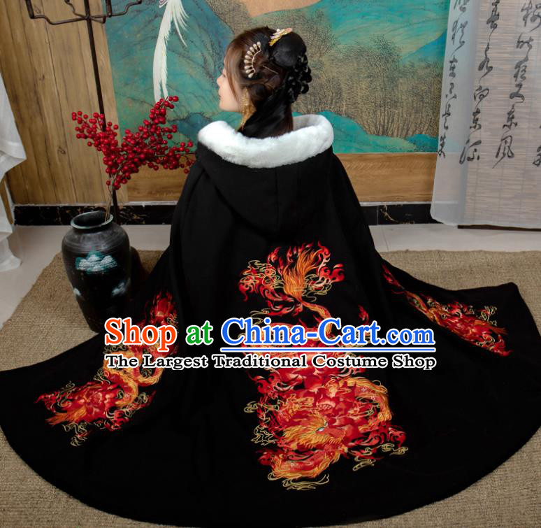 China Traditional Hanfu Cape Ming Dynasty Princess Historical Clothing Ancient Young Beauty Embroidered Black Cloak Garment