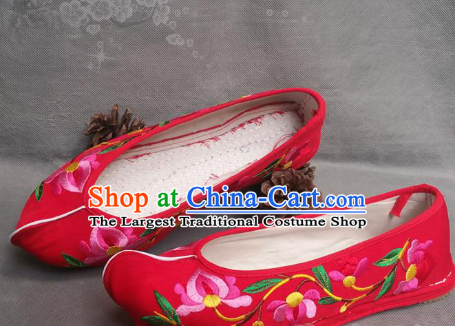 Handmade China Ethnic Dance Shoes National Woman Red Cloth Shoes Yunnan Embroidered Shoes Wedding Bride Hanfu Shoes