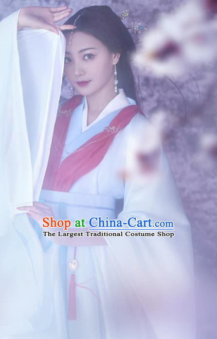 China Traditional Han Dynasty Palace Beauty White Hanfu Dress Ancient Imperial Consort Historical Clothing