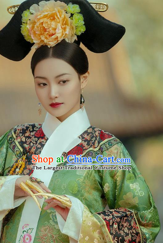 China Traditional Qing Dynasty Manchu Woman Historical Garment Costume Ancient Imperial Consort Green Dress Clothing