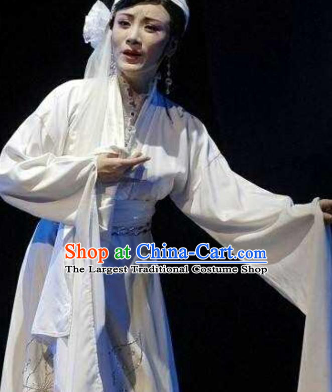 China Traditional Peking Opera Actress Clothing Ancient Widow Garment Costumes Huangmei Opera Distressed Woman White Dress Outfits