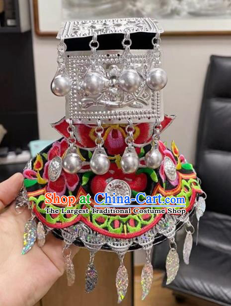 China Ethnic Children Performance Costumes She Minority Kids Dance Dress Uniforms Yi Nationality Girl Apparels and Hair Accessories