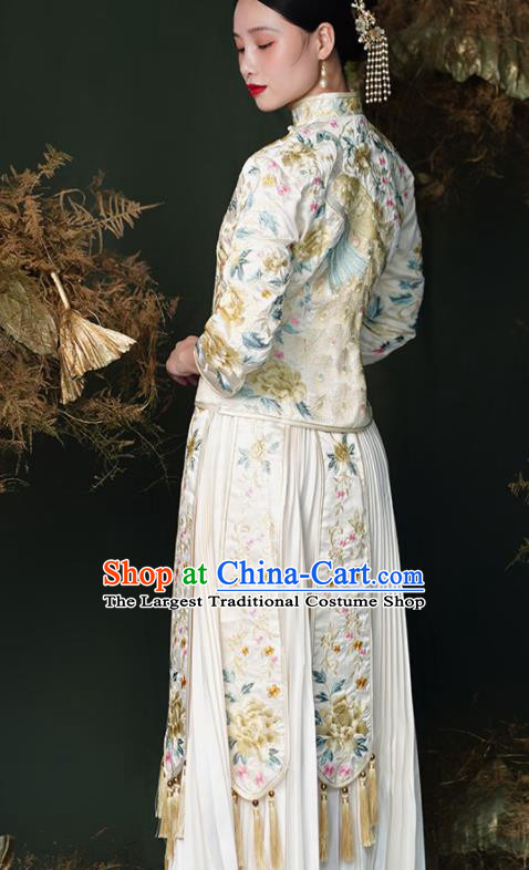 China Wedding Garment Costumes Bride Toasting Beige Dress Outfits Traditional Xiuhe Suits Embroidery Bridal Attire Clothing