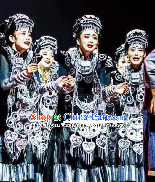 Chinese Yi Nationality Woman Clothing Traditional Ethnic Stage Performance Dress Outfits Li Minority Group Dance Apparels
