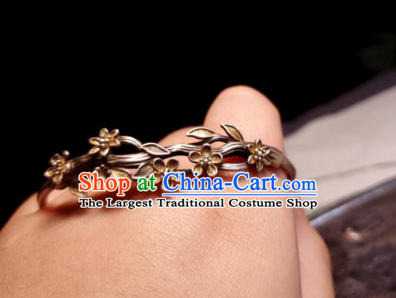 China Traditional Wristlet Accessories Handmade Silver Bangle Jewelry Ancient Minguo Bells Bracelet