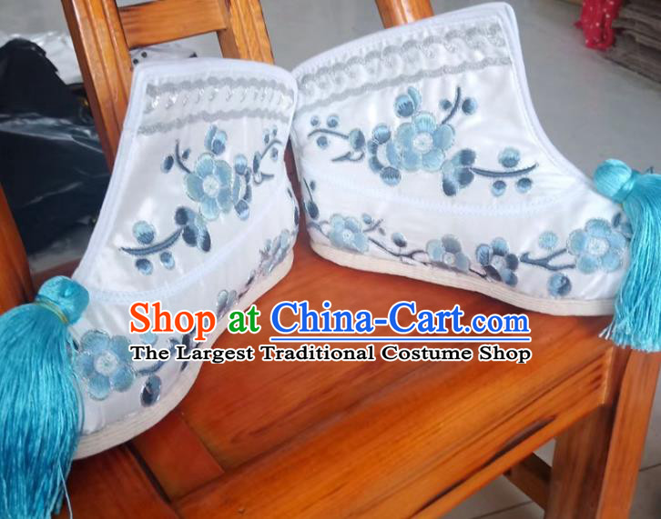 China Kun Opera Actress Shoes Beijing Opera Hua Tan Shoes Ancient Swordswoman Embroidered White Boots